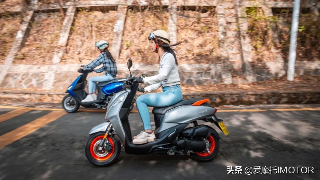 我还是个学生，但是我已经有车了