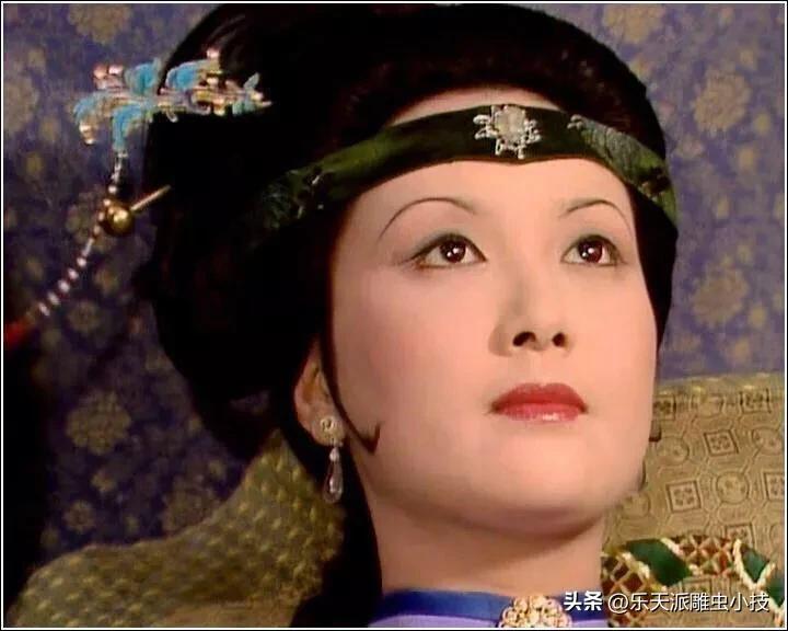 王熙凤扮演者邓婕,王熙凤扮演者邓婕年轻时候的视频