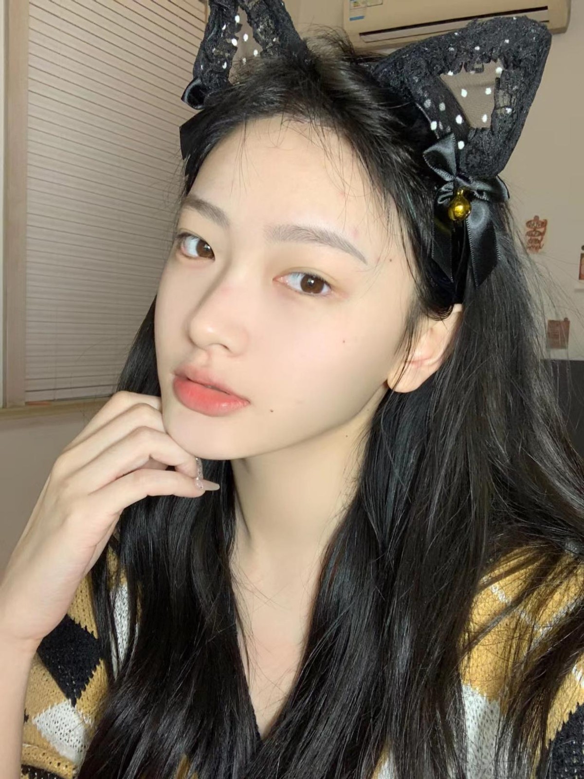 脸上有痘痘怎么化妆才能遮得住,脸上长痘痘适合用什么化妆