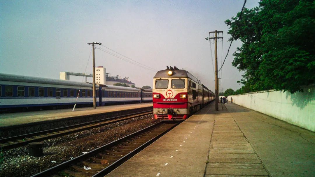 再见k歌翻唱,再见k歌伴奏