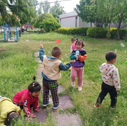 探秘泡泡之旅--道朗镇鱼池幼儿园小班班本课程