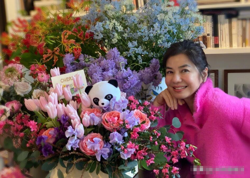 6位绝美女星个个伉俪情深：有为去世4年丈夫生女，有余生不再嫁