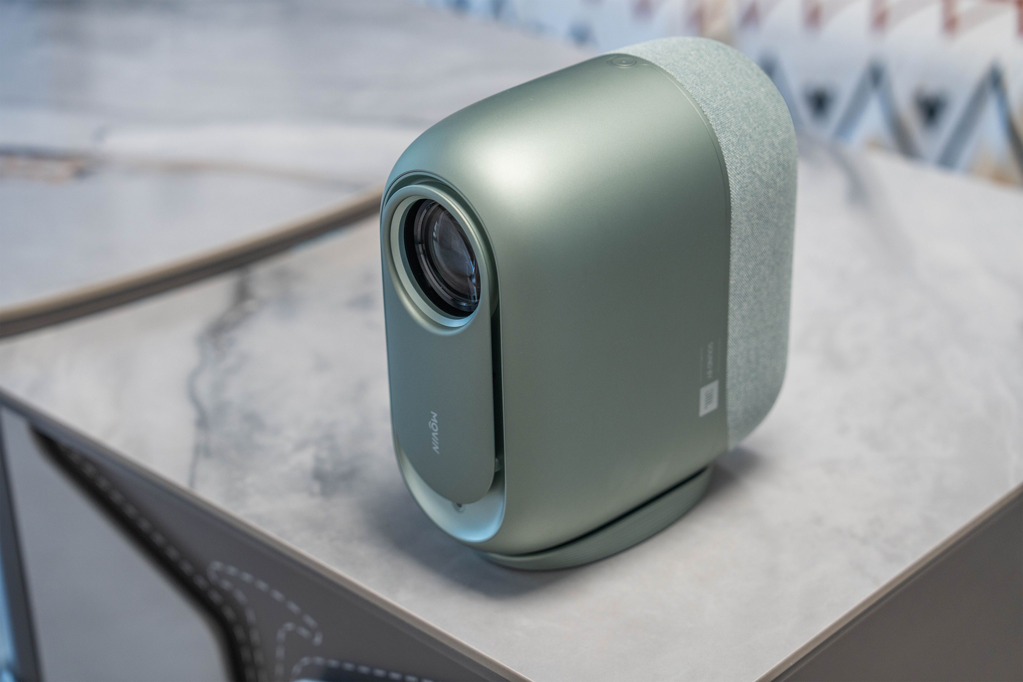 快乐星球对比极米投影仪,极米快乐星球