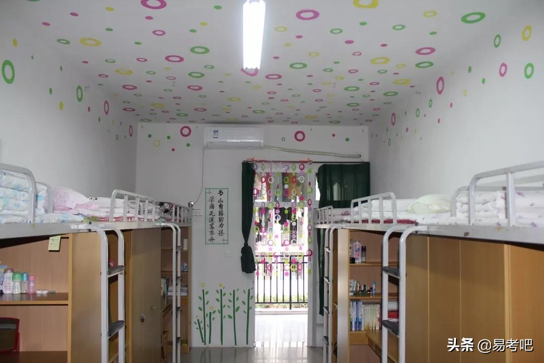 重庆对外经贸学院学费一年多少钱,重庆对外经贸学院学校好吗