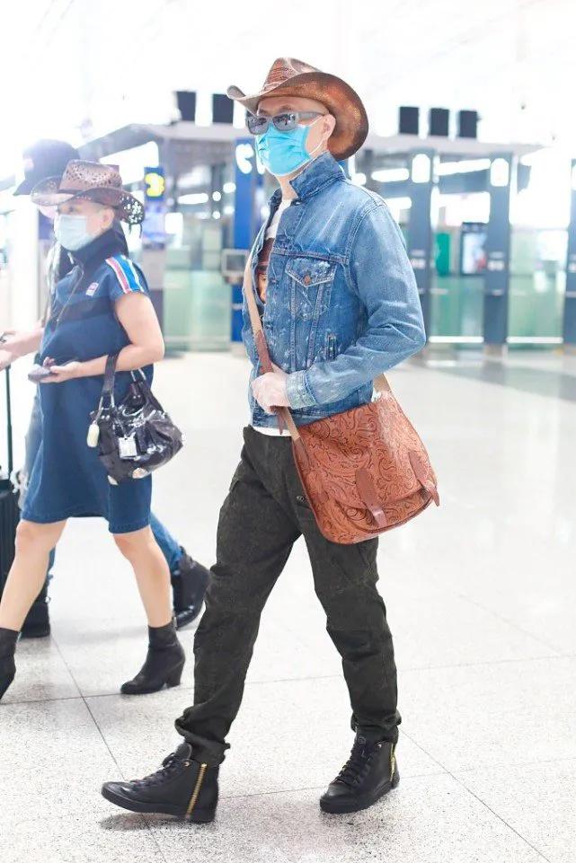 牛仔夹克外套穿搭女,秋季牛仔夹克外套配什么裤子