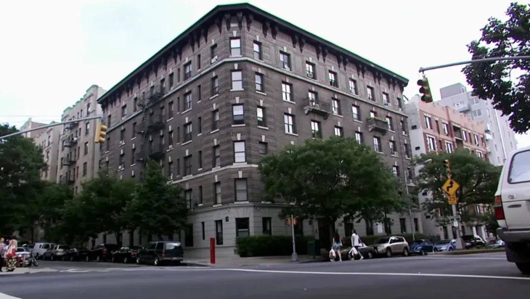 女白领20年不买内衣,女白领十几年不买衣服