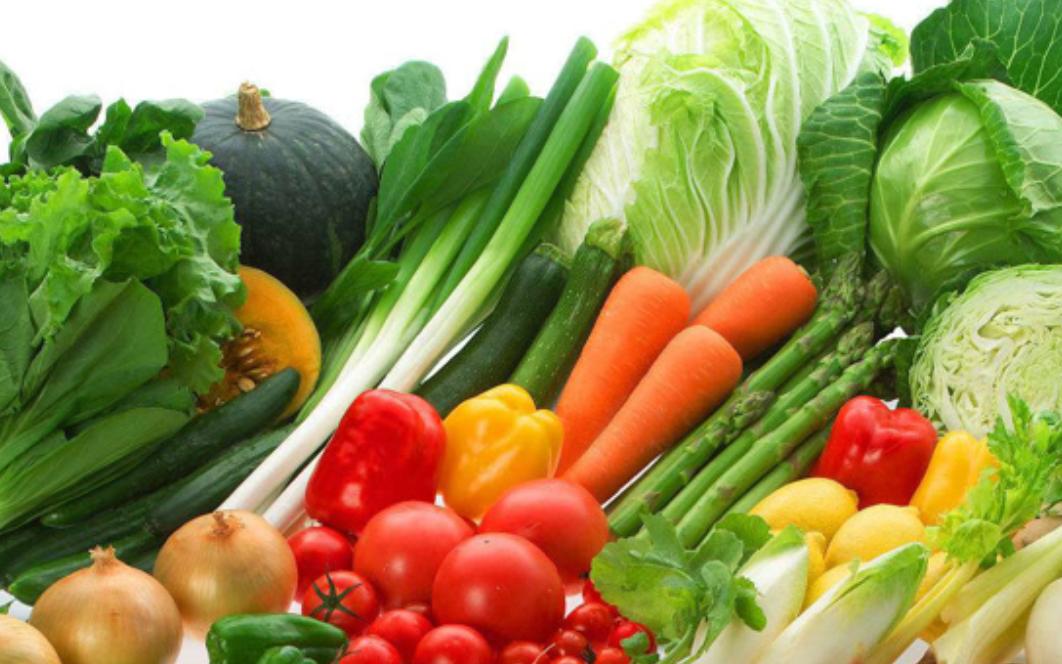 食谱止咳润肺的冰糖雪梨银耳汤,砂锅冰糖雪梨的正确做法润肺止咳