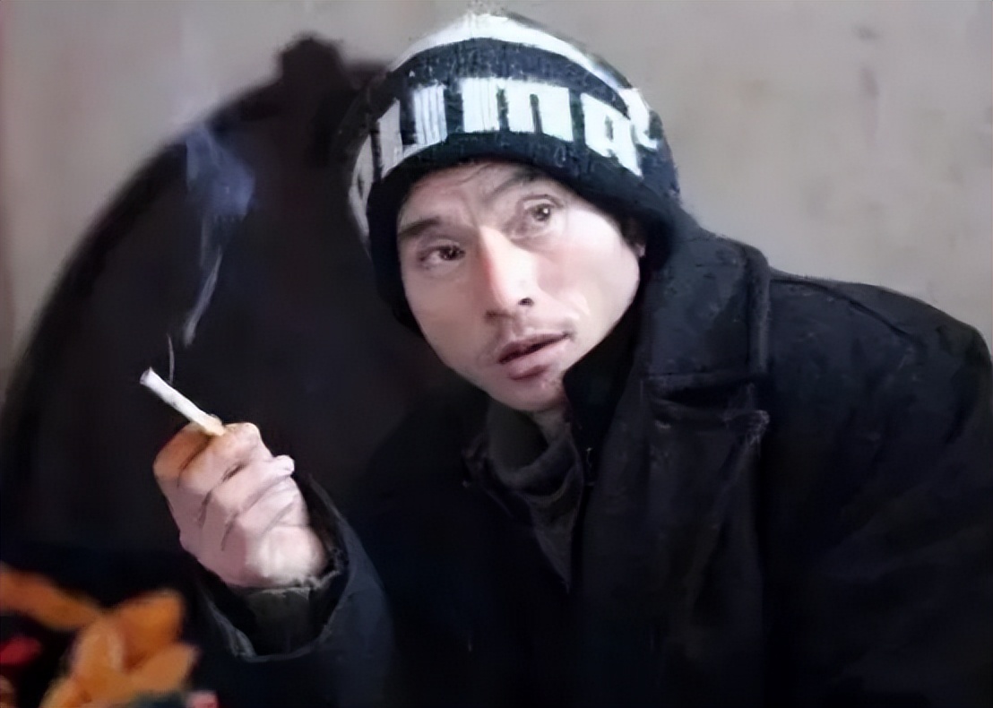 犀利哥流浪汉程国荣,从抗洪英雄变成最帅流浪汉结局