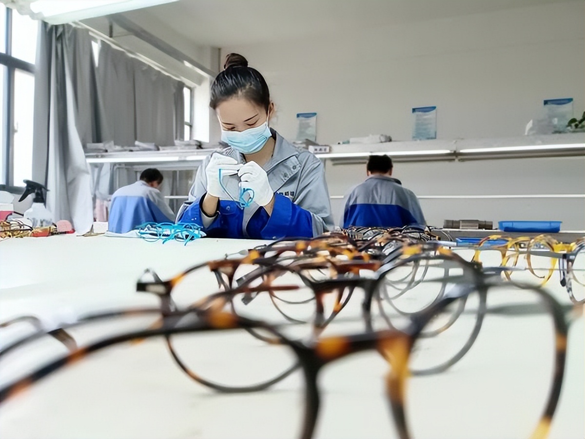 河南怎样挺起制造业脊梁,河南宝丰县经济