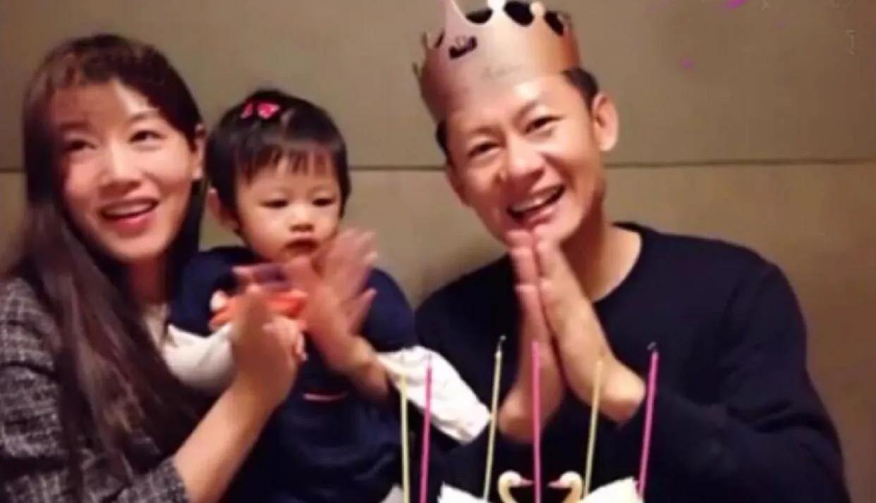 演员李健年轻视频,李健演员帅照