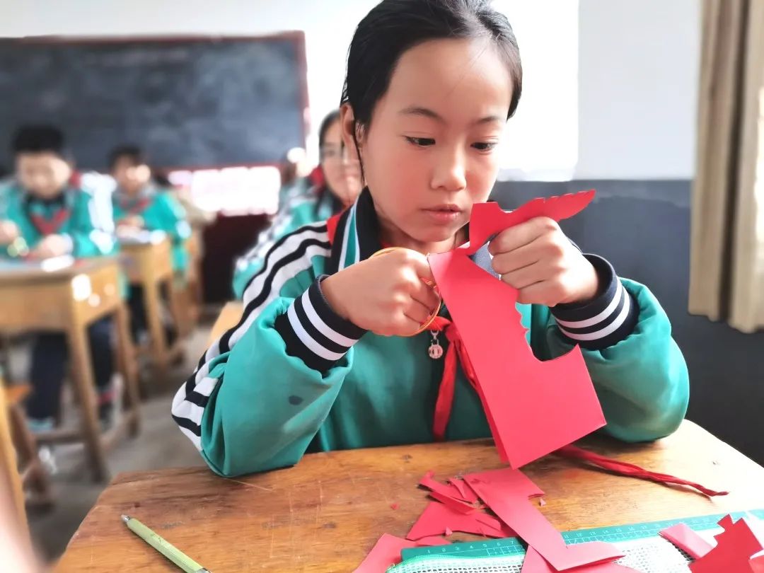 新桥大官小学简介,新桥村工作总结