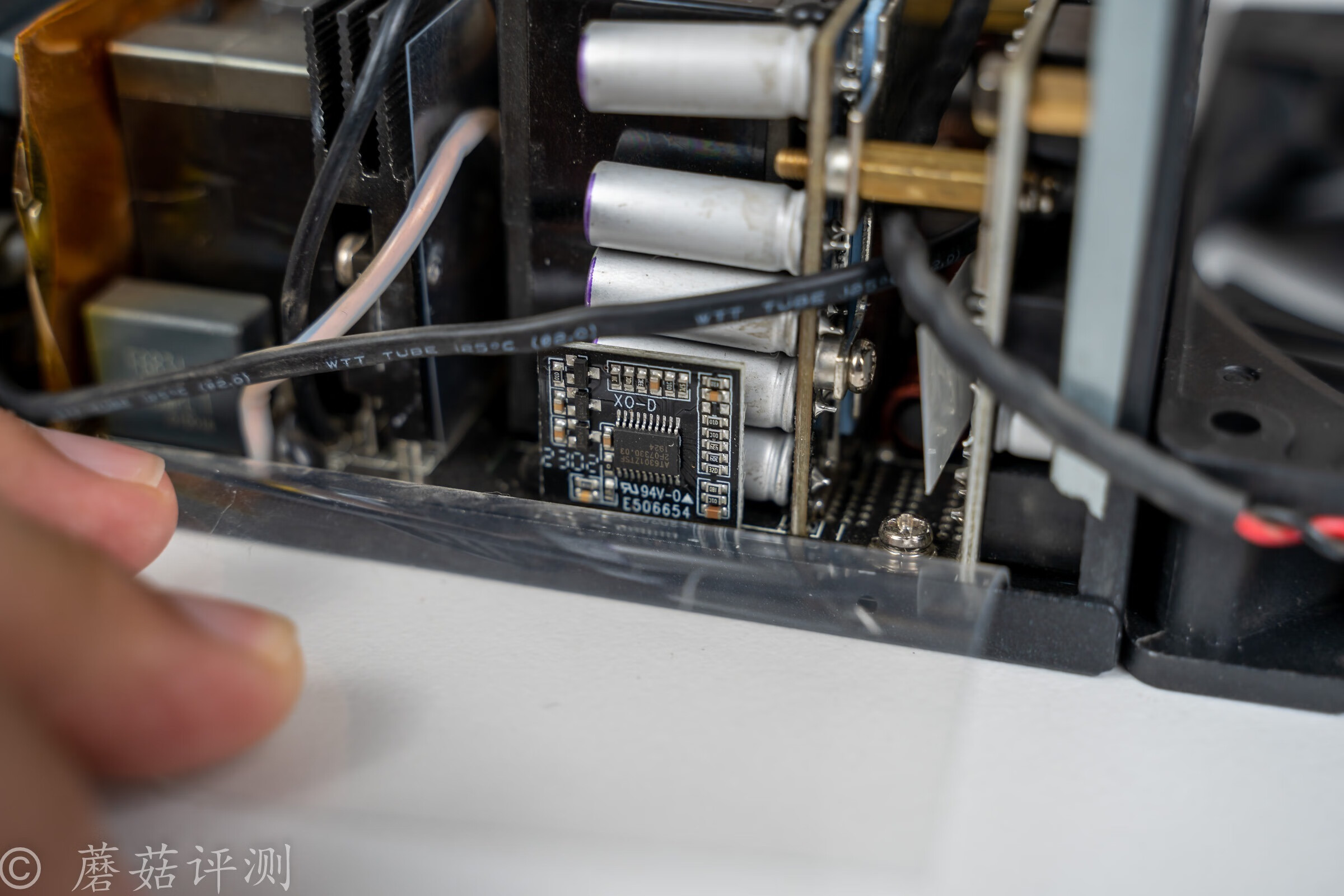 艾湃电竞750w全模组电源安装视频,美商艾湃电竞电源拆解