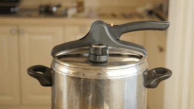 高压锅煮饭危险吧,高压锅煮饭锅盖炸开