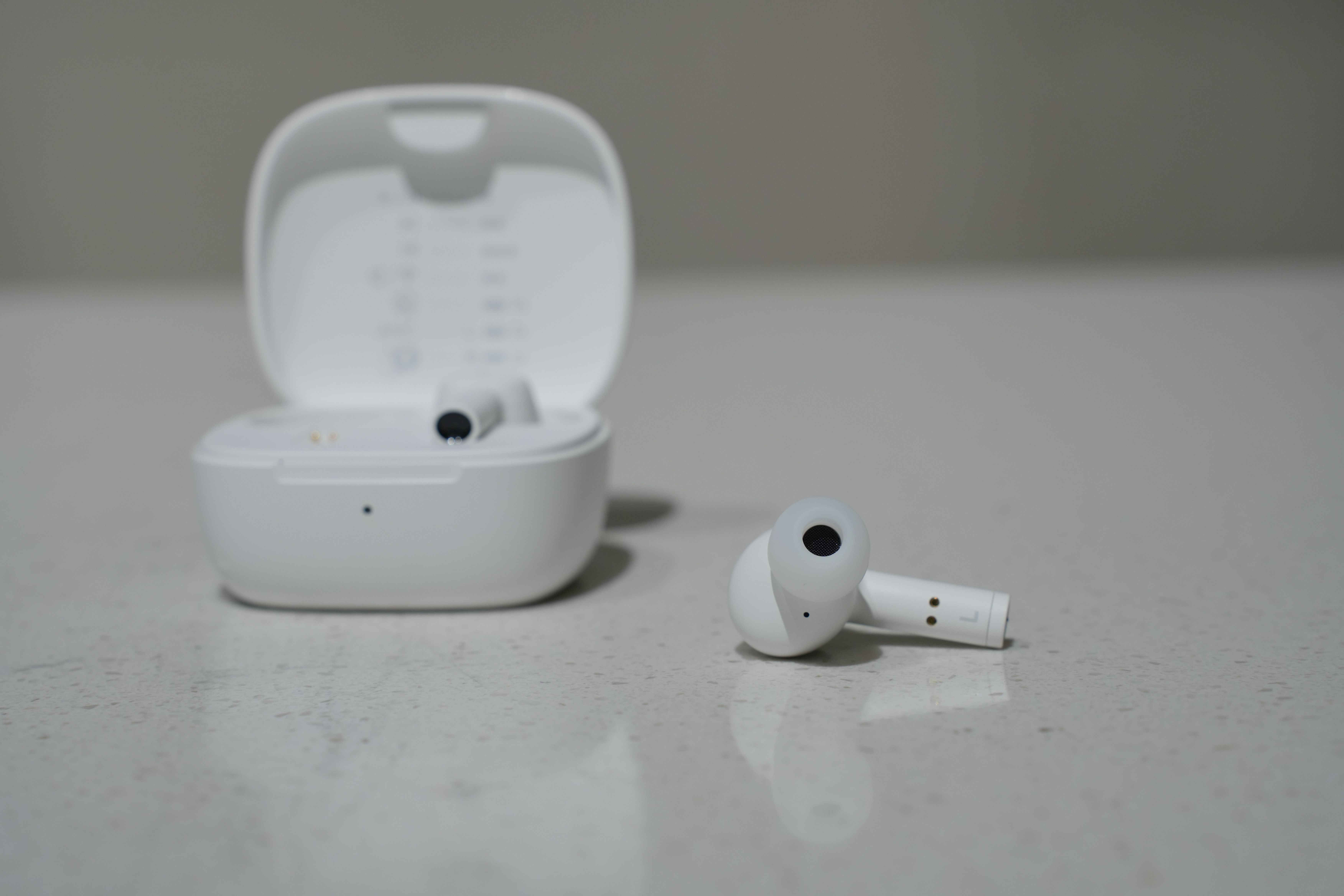 贝尔金沉浸降噪仓真无线蓝牙耳机,贝尔金耳机苹果生态