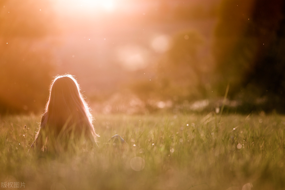 老公给外孙买奶粉,老公给孩子买一箱奶