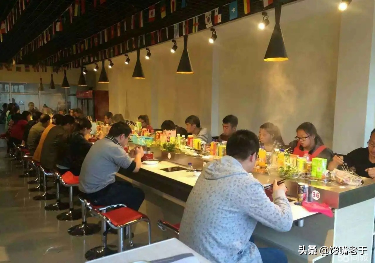 旋转小火锅最近火不火,最火的自助旋转小火锅