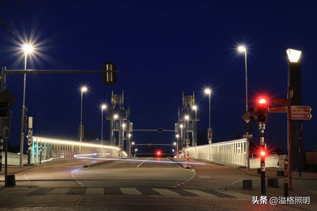 小区道路应急照明,小区公共区域照明灯的布置