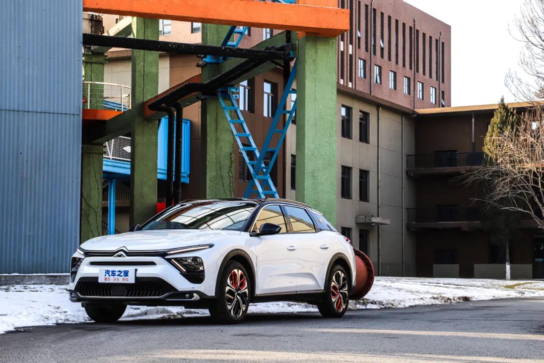 凡尔赛c5x性价比最高车型,凡尔赛c5x低配多少落地