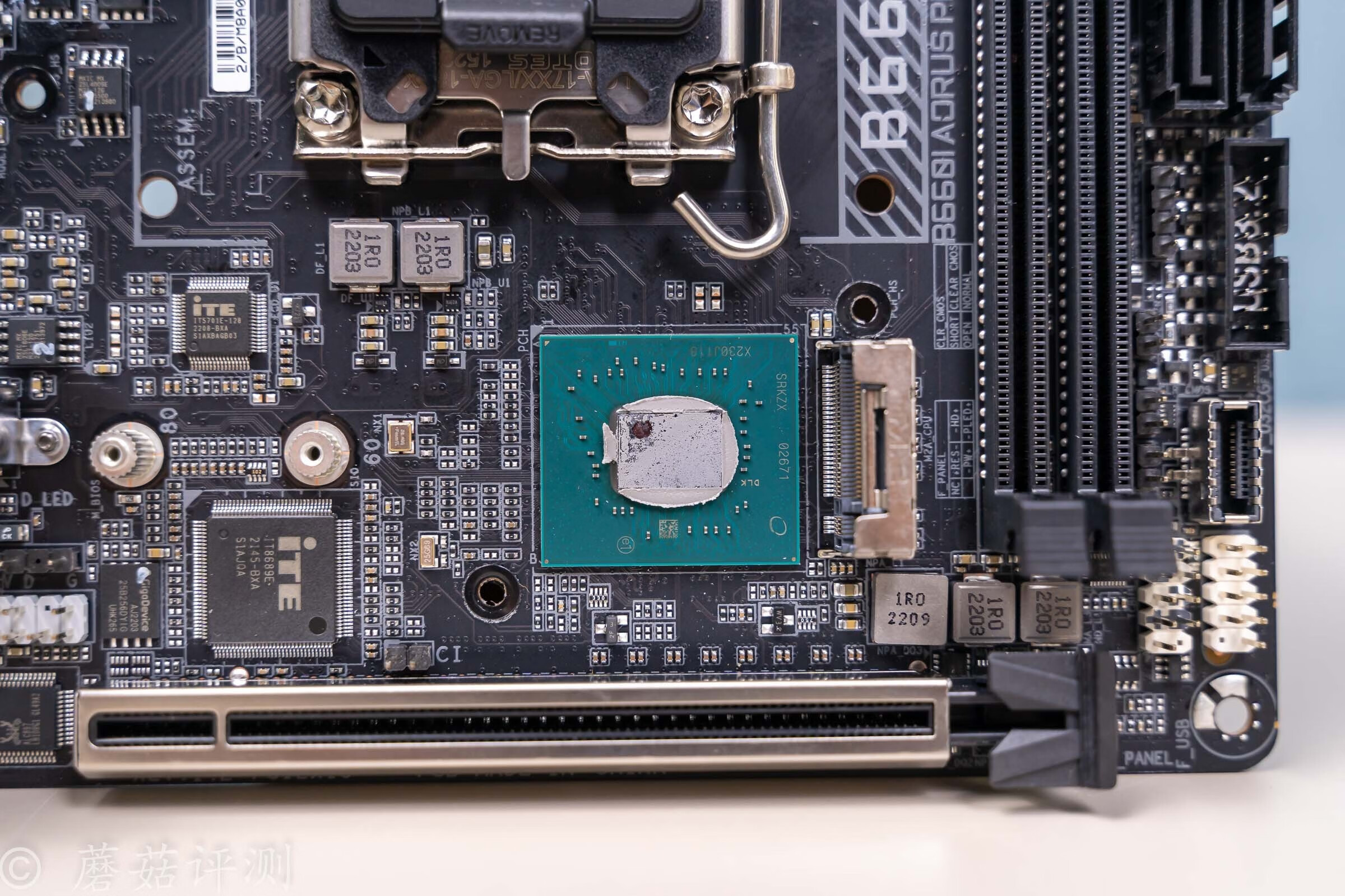 技嘉17.3寸aorus2022款拆机,技嘉b660iaoruspro装机教程