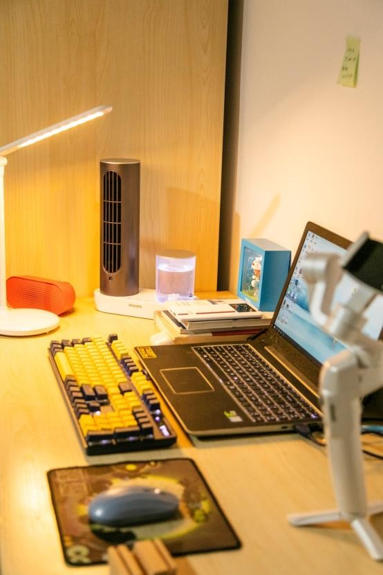 夏天降温神器随身携带空气加湿器,电风扇加湿器家里专用