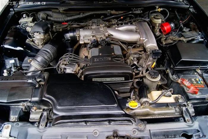 开箱报告|情怀有价！其辉1:18丰田皇冠JZS155汽车模型