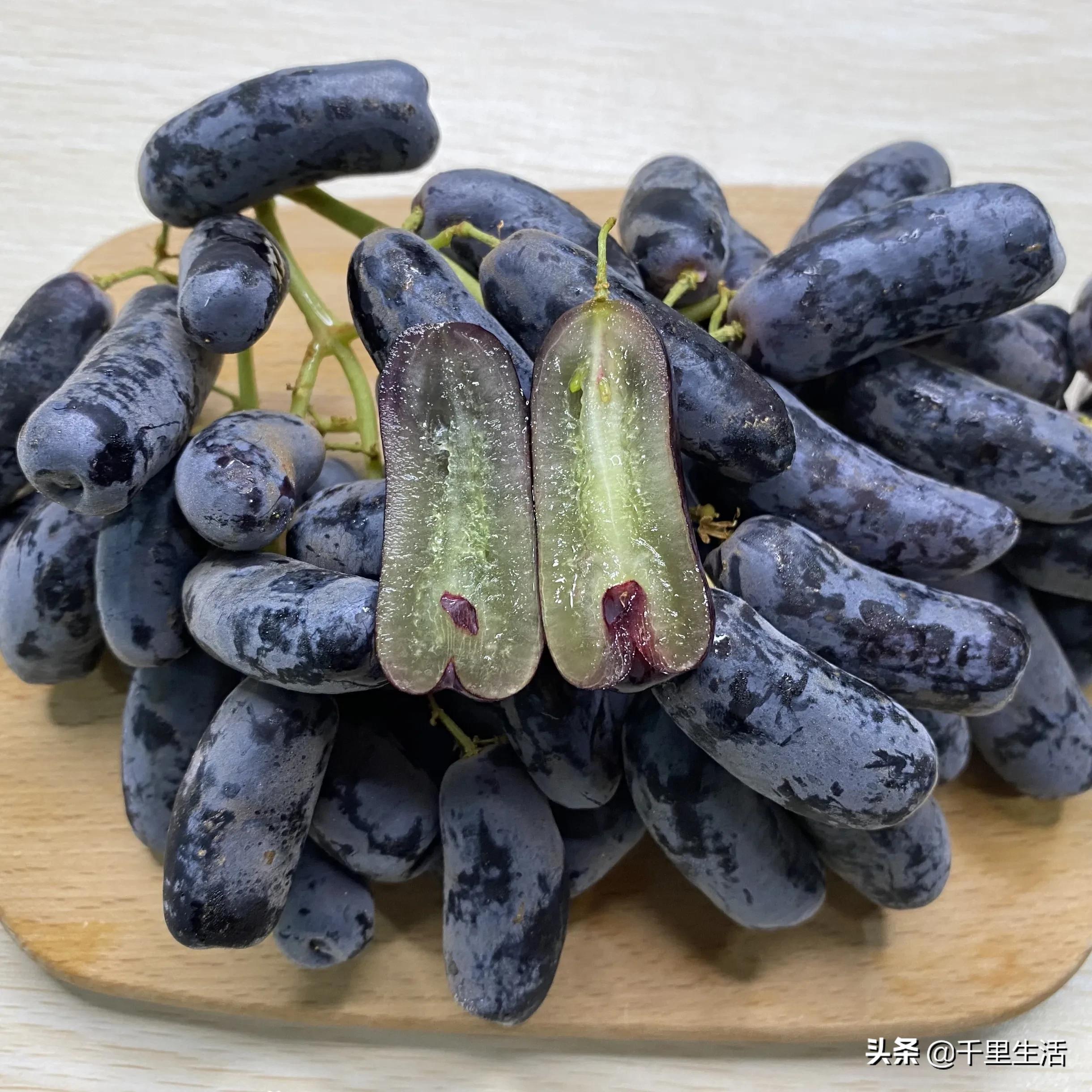 金手指葡萄提子,金手指蓝宝石葡萄无籽提子