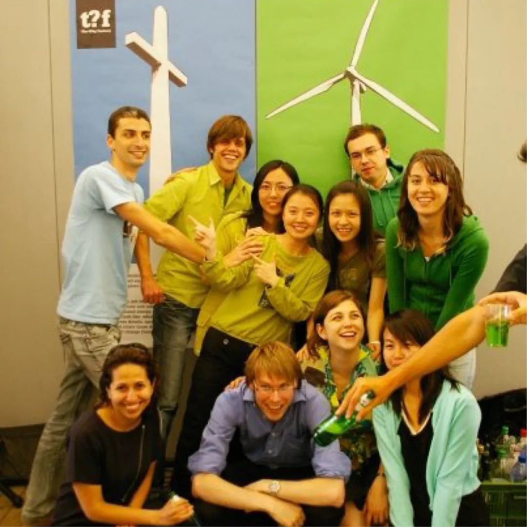 香港长大，留学英国荷兰，Foster工作回国创业，用可持续逻辑设计