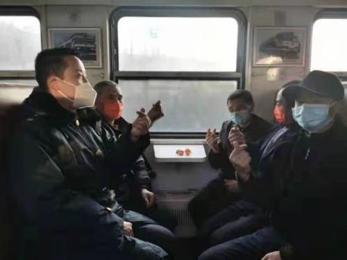 陕西公益小慢车,公益性小慢车走向百姓的小康生活