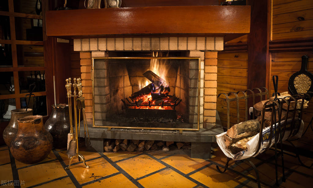 农村柴火壁炉取暖效果如何,农村烧柴取暖的柴火壁炉