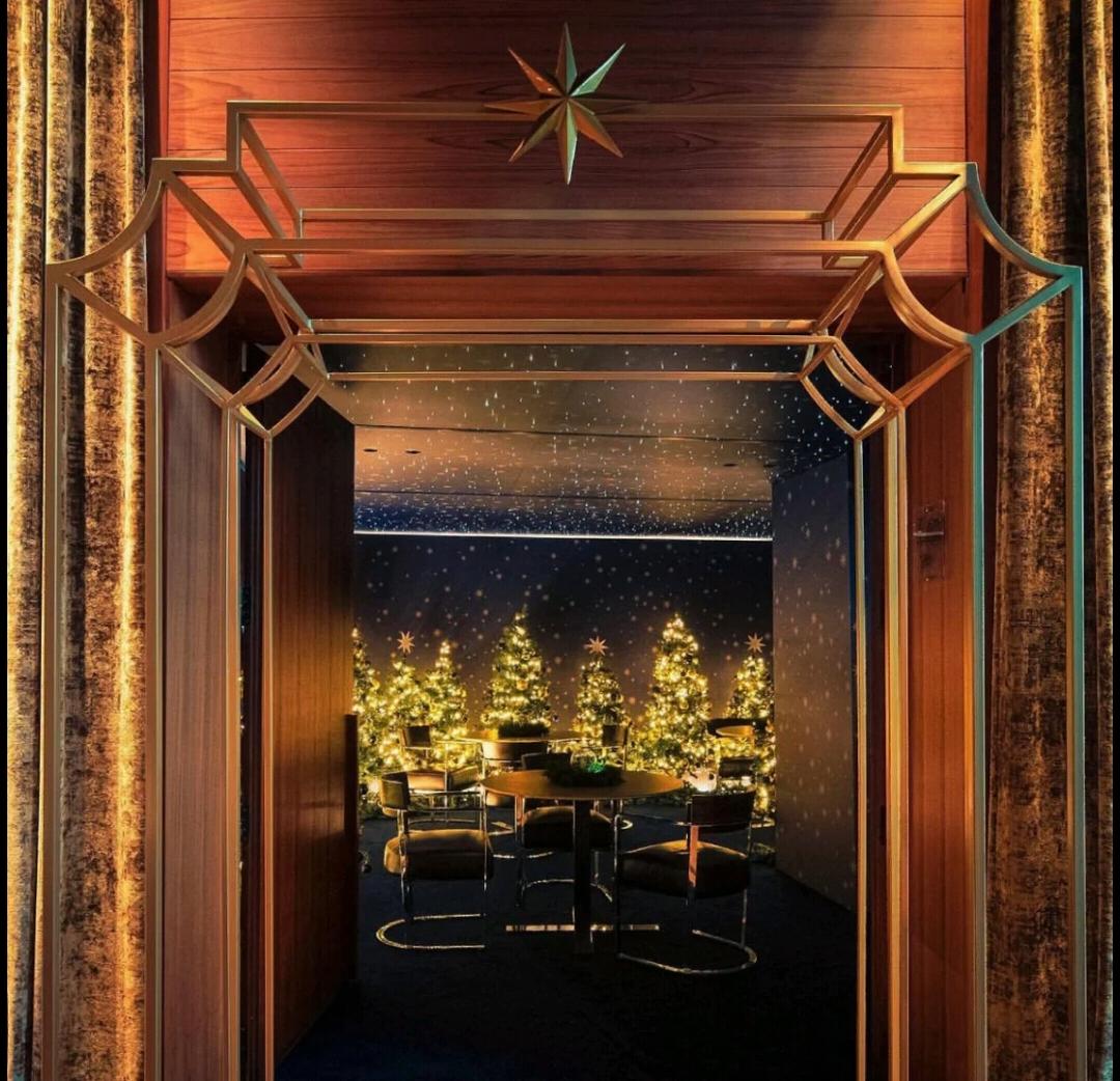 奢侈品秀场设计经典,奢侈品门店圣诞装扮