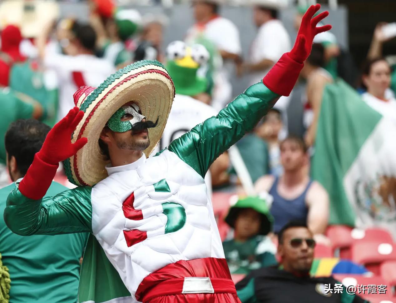 卡塔尔世界杯现场球迷,卡塔尔世界杯女球迷疯狂落泪