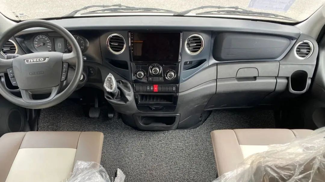 适合一家五口出游的房车,适合城市生活的赛德房车