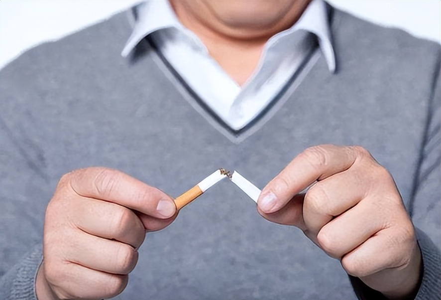 百岁老人吃烟长寿秘诀,老人长寿秘诀抽烟喝酒吃肉