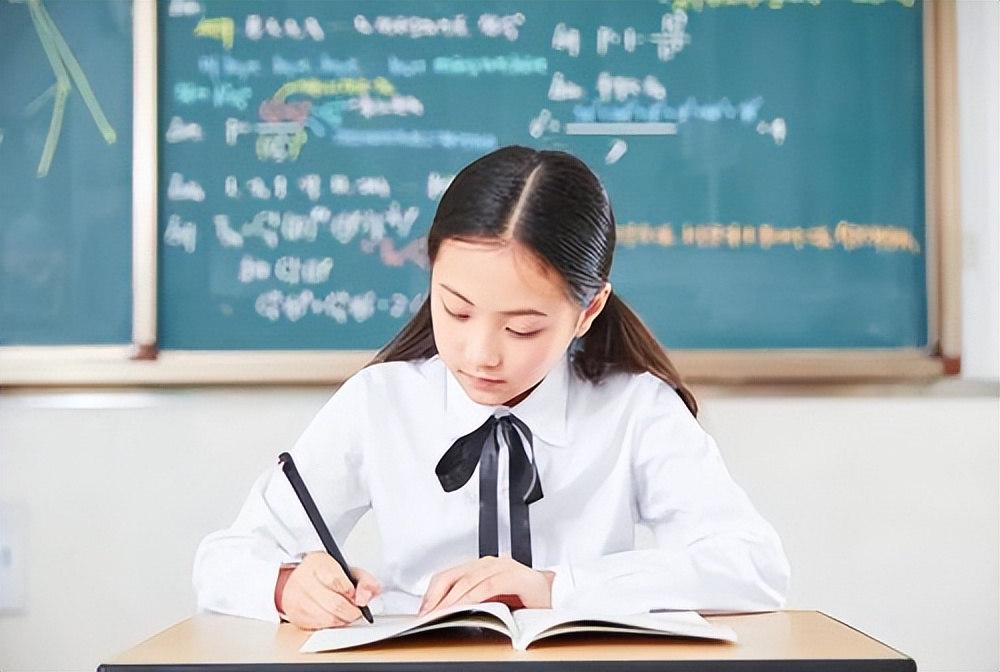 孩子做作业很慢是什么原因,小孩做作业太慢经常11点睡觉