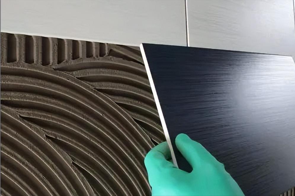 家里瓷砖空鼓怎么修复,美缝可以防止瓷砖空鼓开裂脱落吗