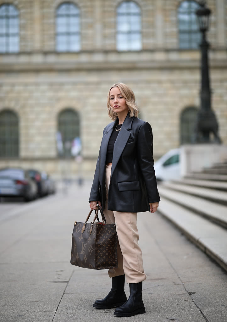 今年流行马丁靴还是切尔西靴,适合夏天的切尔西马丁靴