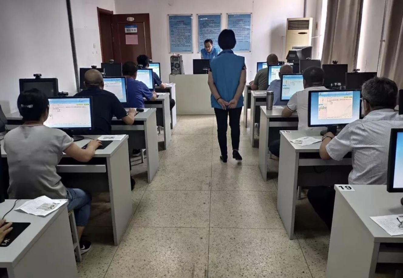 60岁电工证还需要续期吗,电工证续证要什么资料