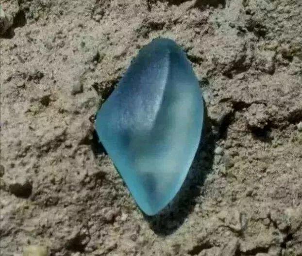 捡石头一天能挣多少,捡石头能赚到钱吗