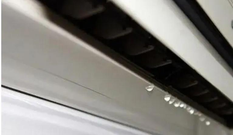 室内空调管有水珠是什么问题,冬天开空调柜子有水珠怎么解决
