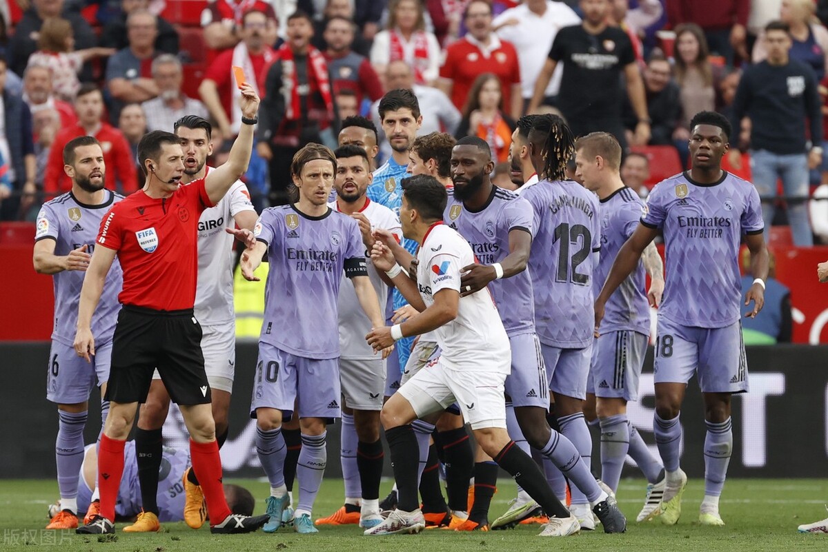 周日竞彩巴萨,竞彩日职联今日推荐