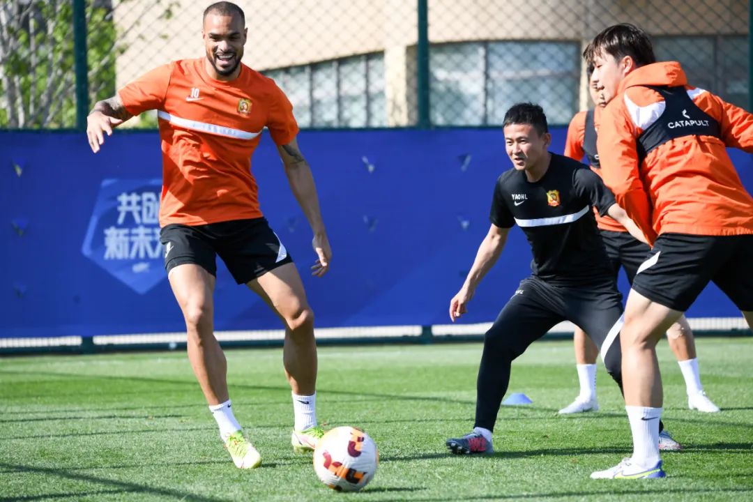 训练掠影,武汉长江队训练