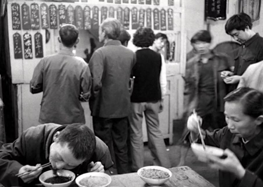 广东一男子罔顾人伦，竟将手伸向自己的母亲，是何结局？