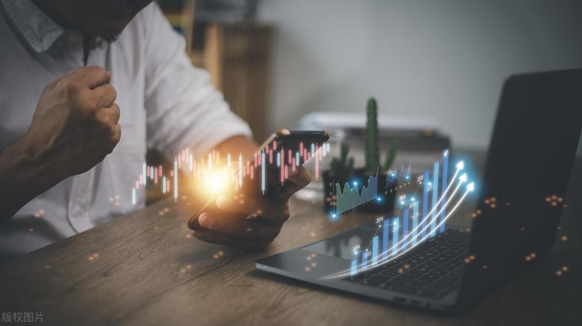 2010年，深航老总被曝是假释囚犯，5年挪用20亿，后来怎样