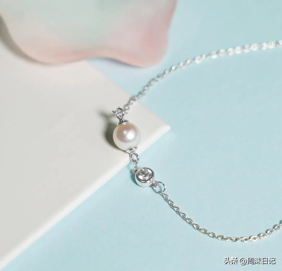30岁适合戴什么样的珍珠,细长脖子适合戴什么样的珍珠