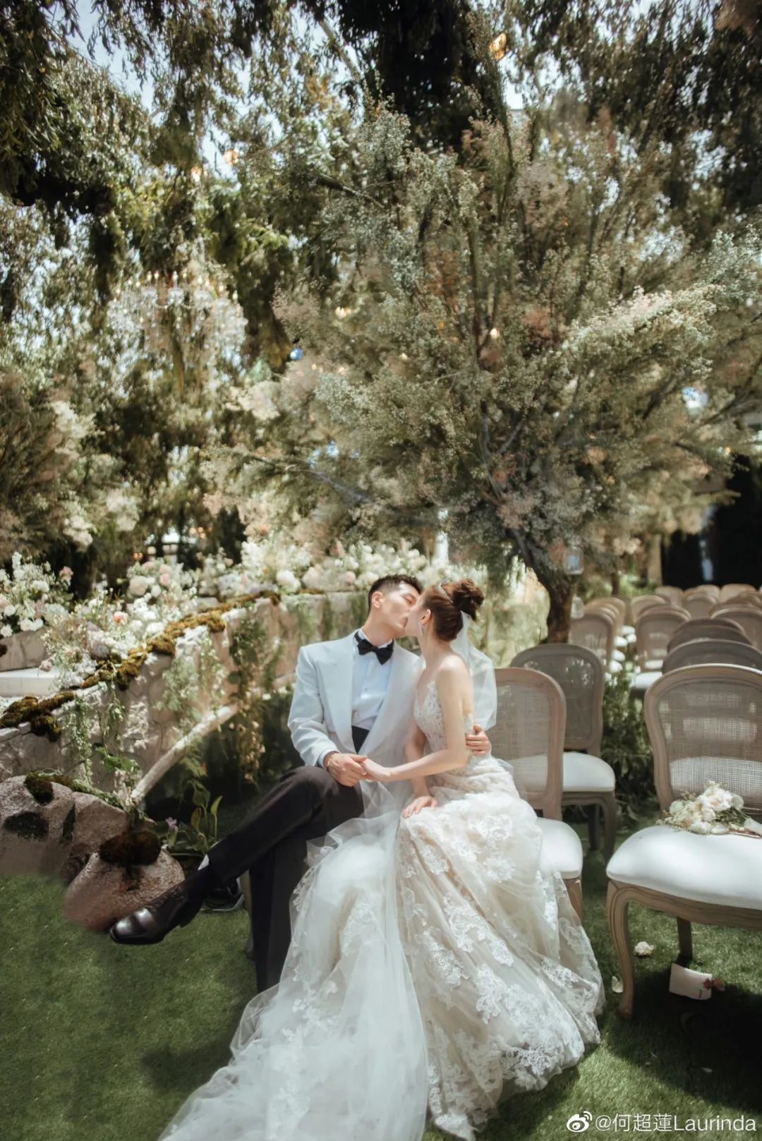 何超莲婚礼礼服珠宝,何超莲收藏的珠宝