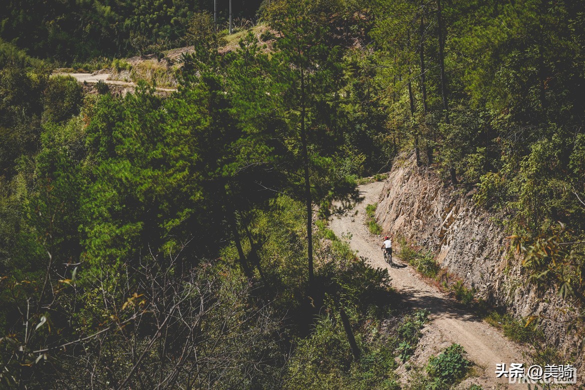 快乐重型“瓜”闪电全新DivergeSTR全地形公路车评测