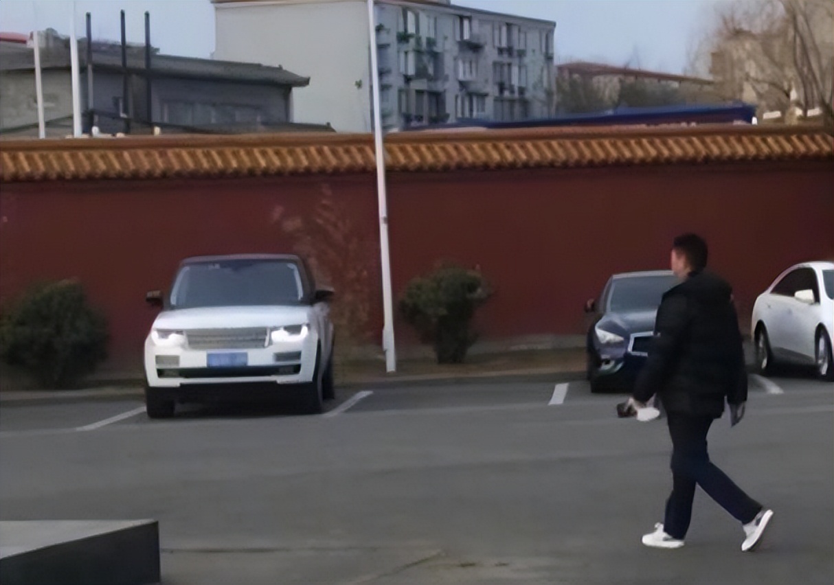 29岁章泽天近照曝光,27岁章泽天近照曝光