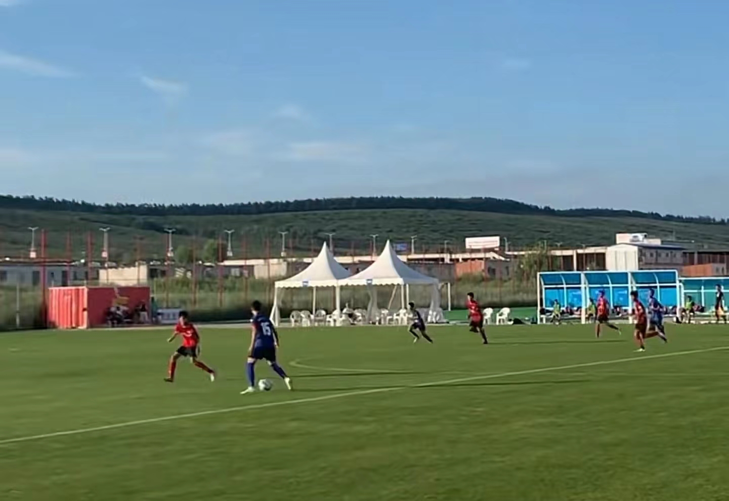 从国青“不美丽的大脚”惨胜谈中国足球青训（一）