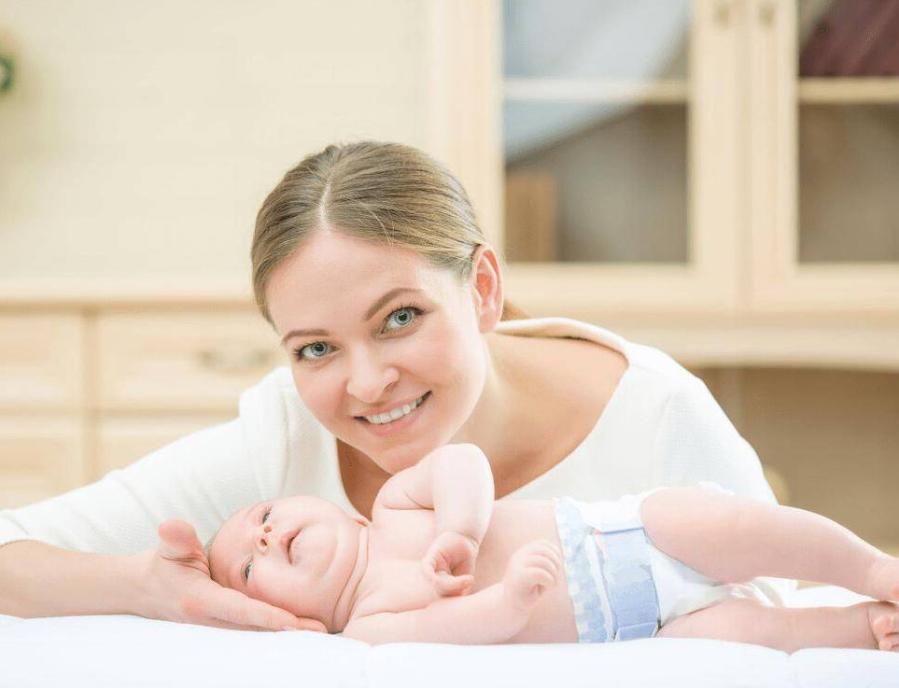 女性腹股沟发黑是什么原因怎么办,女性月经发黑成块状是什么原因