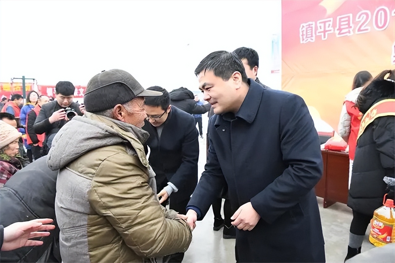 一个县的县长大概有多少工资,我国的县长收入是多少